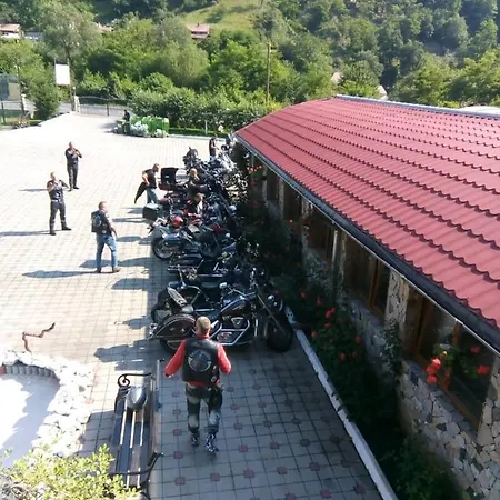 Πανσιόν Podul Cetatii 3*